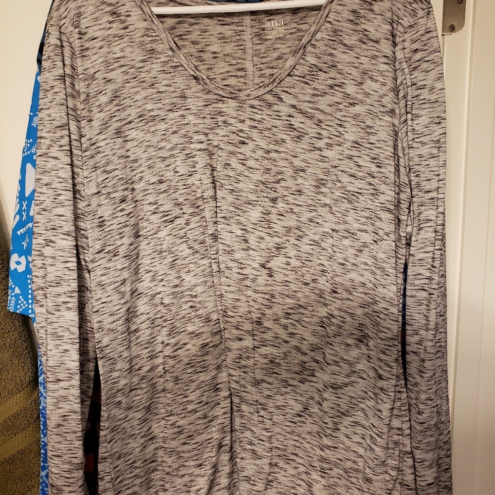 Ana Women's Crewneck